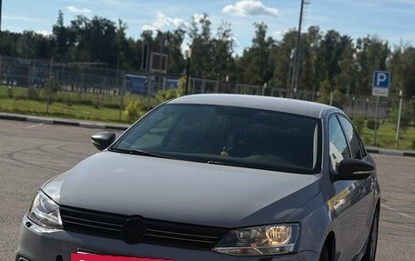 Volkswagen Jetta VI, 2012 год, 690 000 рублей, 3 фотография