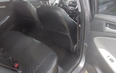 Hyundai Solaris II рестайлинг, 2013 год, 870 000 рублей, 12 фотография