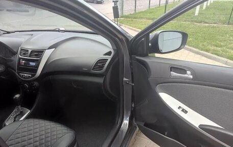 Hyundai Solaris II рестайлинг, 2013 год, 870 000 рублей, 11 фотография