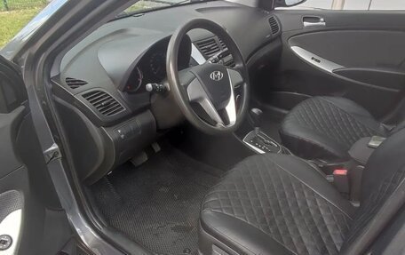 Hyundai Solaris II рестайлинг, 2013 год, 870 000 рублей, 9 фотография