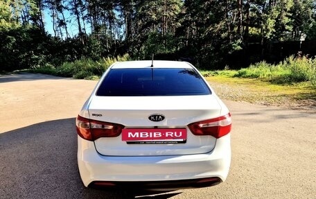 KIA Rio III рестайлинг, 2013 год, 595 000 рублей, 25 фотография