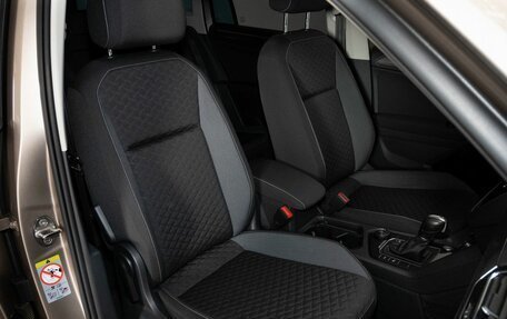 Volkswagen Tiguan II, 2018 год, 2 188 000 рублей, 11 фотография