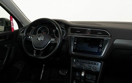 Volkswagen Tiguan II, 2018 год, 2 188 000 рублей, 10 фотография