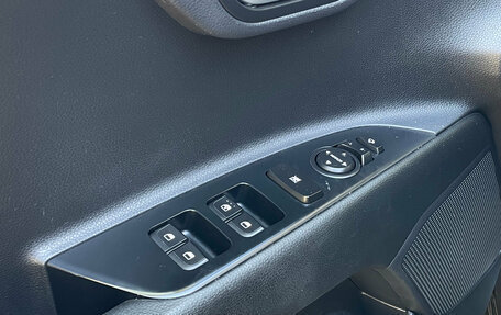 KIA Stonic, 2020 год, 1 599 000 рублей, 19 фотография