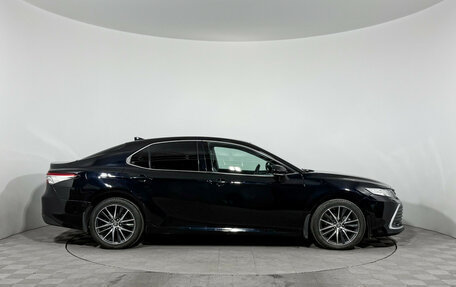 Toyota Camry, 2022 год, 3 390 000 рублей, 4 фотография