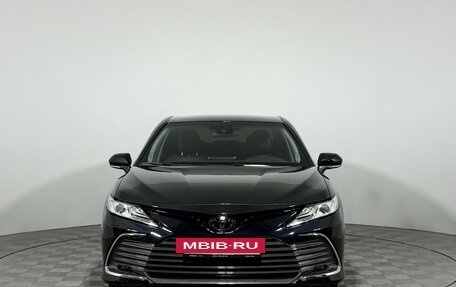 Toyota Camry, 2022 год, 3 390 000 рублей, 2 фотография