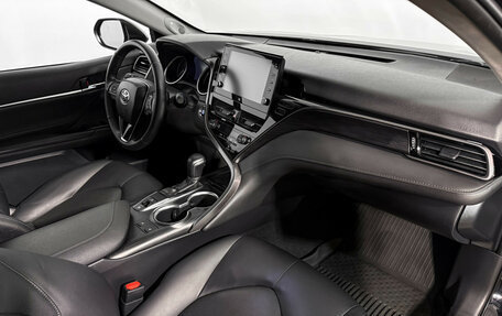 Toyota Camry, 2022 год, 3 390 000 рублей, 14 фотография