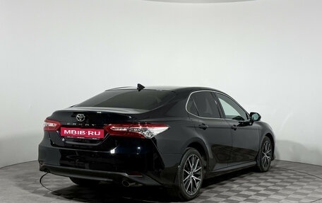 Toyota Camry, 2022 год, 3 390 000 рублей, 5 фотография