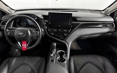 Toyota Camry, 2022 год, 3 390 000 рублей, 16 фотография