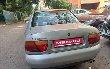 Mitsubishi Carisma I, 1997 год, 150 000 рублей, 3 фотография