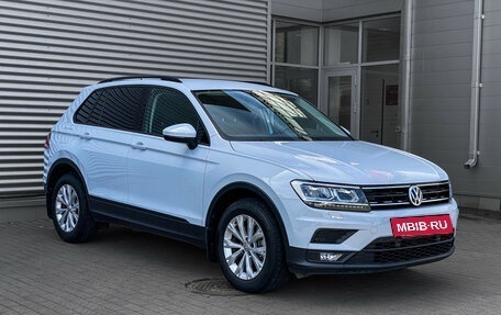 Volkswagen Tiguan II, 2019 год, 2 370 000 рублей, 3 фотография