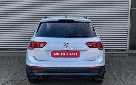 Volkswagen Tiguan II, 2019 год, 2 370 000 рублей, 6 фотография