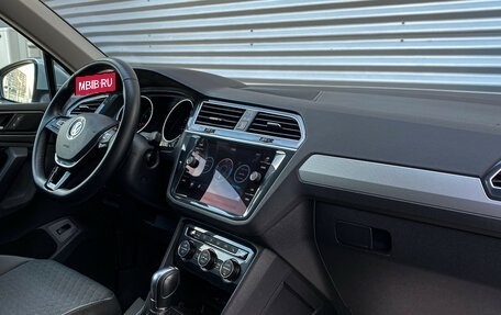 Volkswagen Tiguan II, 2019 год, 2 370 000 рублей, 9 фотография