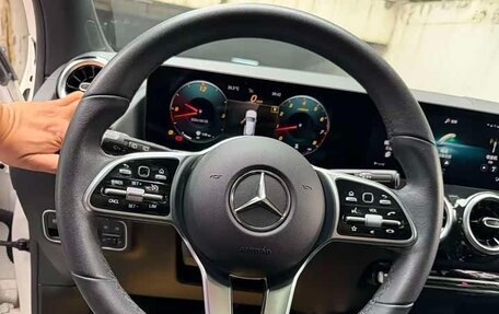 Mercedes-Benz GLA, 2023 год, 2 550 000 рублей, 11 фотография