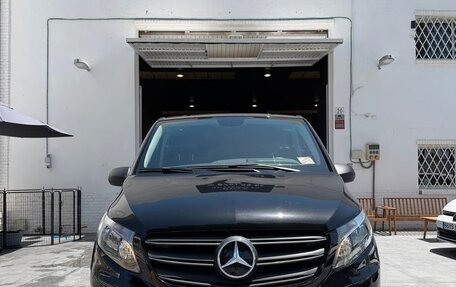 Mercedes-Benz Vito, 2023 год, 3 700 000 рублей, 2 фотография