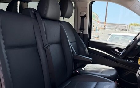 Mercedes-Benz Vito, 2023 год, 3 700 000 рублей, 13 фотография