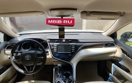 Toyota Camry, 2019 год, 2 150 000 рублей, 12 фотография