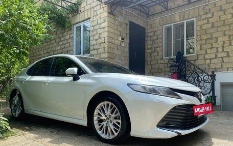 Toyota Camry, 2019 год, 2 150 000 рублей, 9 фотография