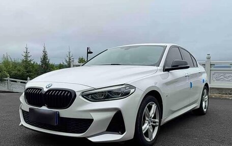 BMW 1 серия, 2023 год, 1 900 000 рублей, 1 фотография