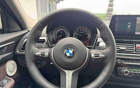 BMW 1 серия, 2023 год, 1 900 000 рублей, 13 фотография
