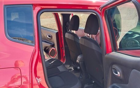 Jeep Renegade I рестайлинг, 2019 год, 1 850 000 рублей, 3 фотография