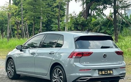 Volkswagen Golf VIII, 2022 год, 1 950 000 рублей, 6 фотография