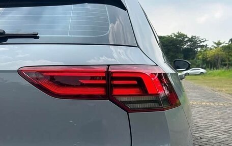 Volkswagen Golf VIII, 2022 год, 1 950 000 рублей, 20 фотография
