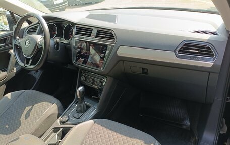 Volkswagen Tiguan II, 2020 год, 2 259 000 рублей, 10 фотография