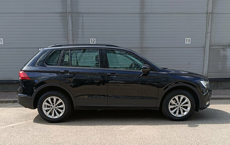 Volkswagen Tiguan II, 2020 год, 2 259 000 рублей, 4 фотография