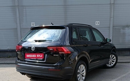 Volkswagen Tiguan II, 2020 год, 2 259 000 рублей, 5 фотография