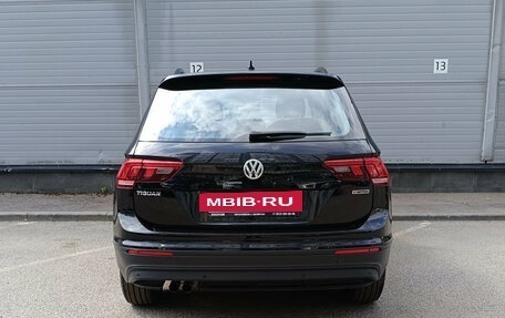 Volkswagen Tiguan II, 2020 год, 2 259 000 рублей, 6 фотография