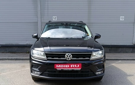 Volkswagen Tiguan II, 2020 год, 2 259 000 рублей, 2 фотография