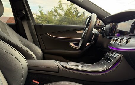 Mercedes-Benz E-Класс, 2022 год, 5 250 000 рублей, 34 фотография