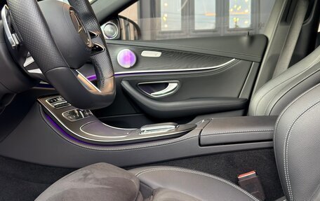 Mercedes-Benz E-Класс, 2022 год, 5 250 000 рублей, 33 фотография