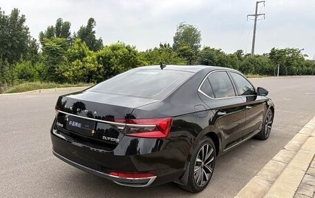 Skoda Superb III рестайлинг, 2022 год, 2 250 000 рублей, 6 фотография