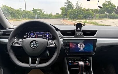 Skoda Superb III рестайлинг, 2022 год, 2 250 000 рублей, 11 фотография