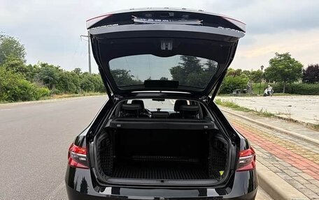 Skoda Superb III рестайлинг, 2022 год, 2 250 000 рублей, 18 фотография