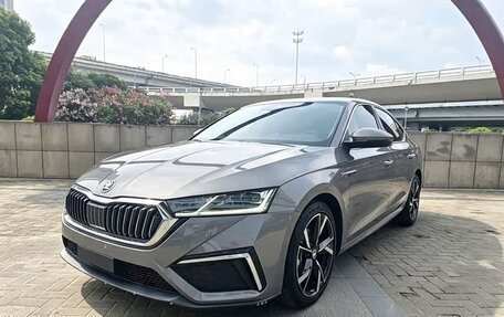 Skoda Octavia IV, 2022 год, 2 200 000 рублей, 1 фотография