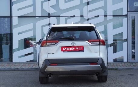Toyota RAV4, 2021 год, 3 255 000 рублей, 4 фотография