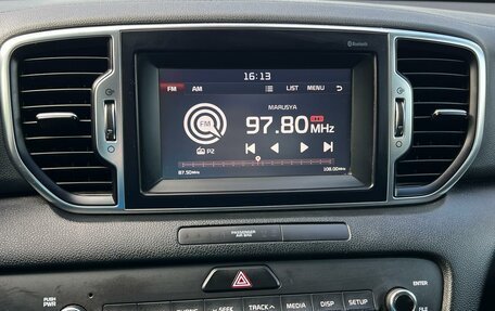 KIA Sportage IV рестайлинг, 2018 год, 2 100 000 рублей, 21 фотография