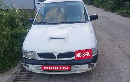 Mitsubishi Space Runner II, 1998 год, 65 000 рублей, 1 фотография
