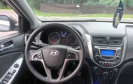 Hyundai Solaris II рестайлинг, 2011 год, 620 000 рублей, 7 фотография