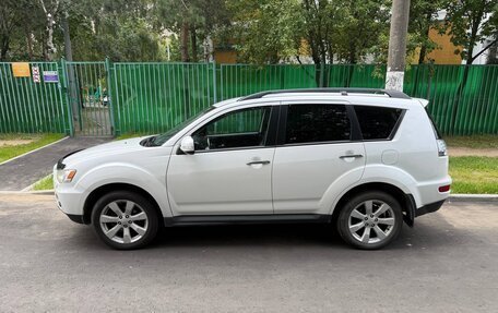 Mitsubishi Outlander III рестайлинг 3, 2011 год, 1 250 000 рублей, 8 фотография