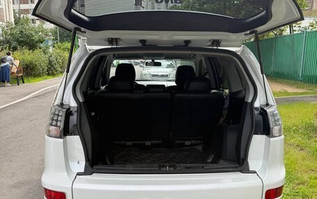 Mitsubishi Outlander III рестайлинг 3, 2011 год, 1 250 000 рублей, 10 фотография