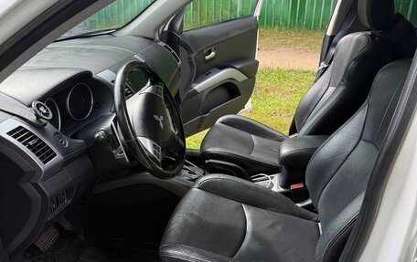 Mitsubishi Outlander III рестайлинг 3, 2011 год, 1 250 000 рублей, 17 фотография