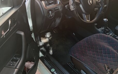 Skoda Rapid I, 2014 год, 550 000 рублей, 10 фотография
