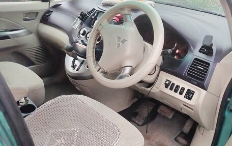 Mitsubishi Grandis, 2003 год, 700 000 рублей, 8 фотография
