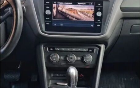 Volkswagen Tiguan II, 2018 год, 11 фотография