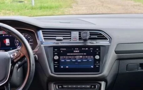 Volkswagen Tiguan II, 2018 год, 12 фотография