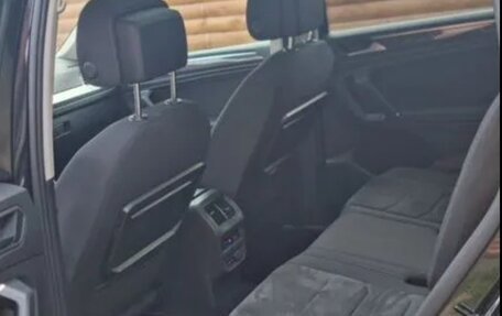 Volkswagen Tiguan II, 2018 год, 10 фотография